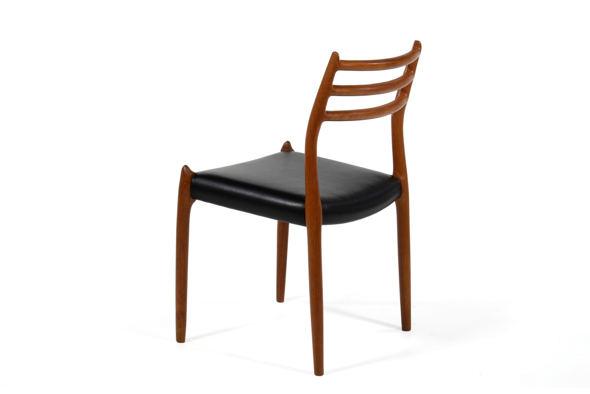 N.O. Møller / J.L. Møller “Model 78” Dining chair in Teak｜Luca 