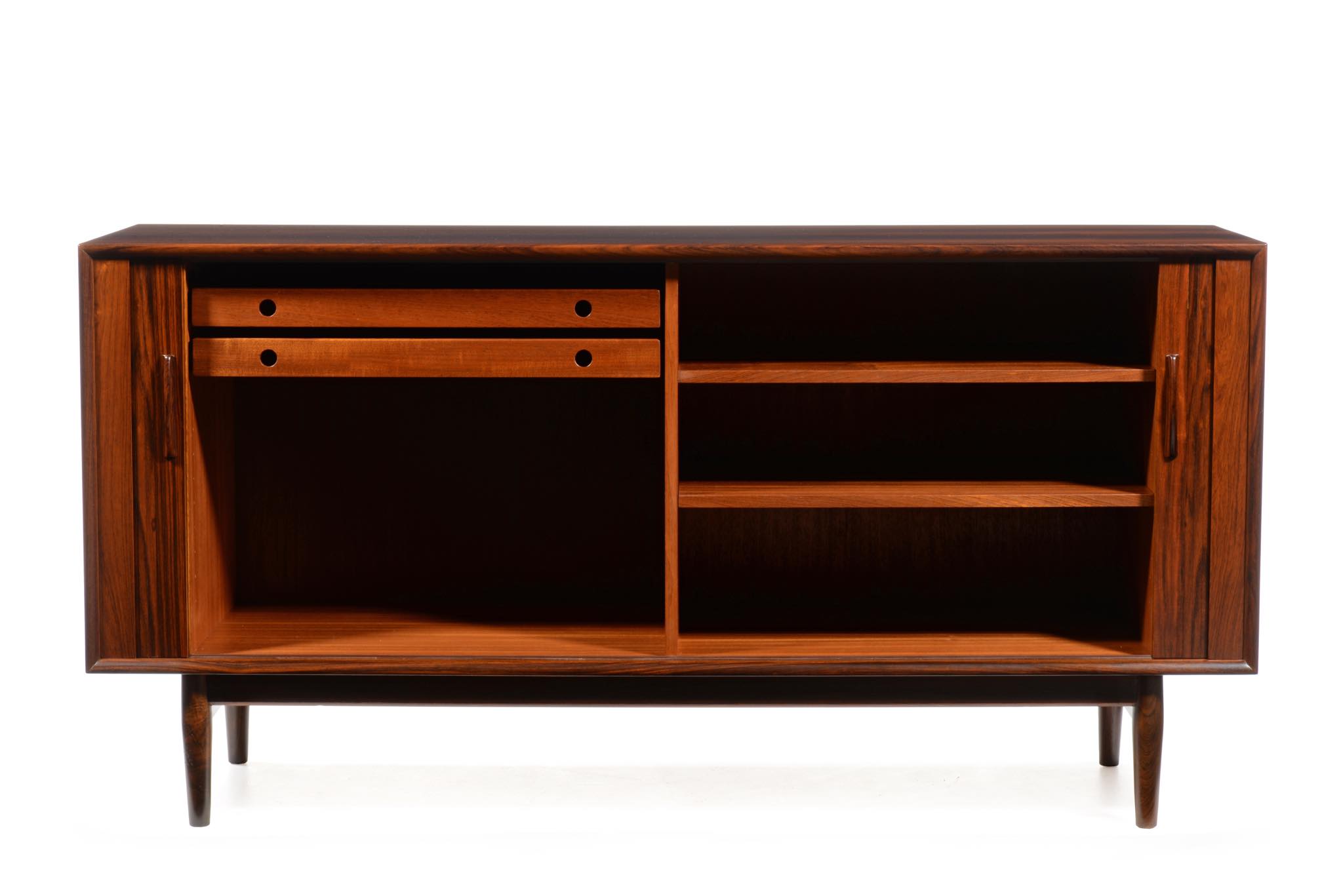 Arne Vodder “Model 75” sideboard cabinet in Rosewood｜Luca 