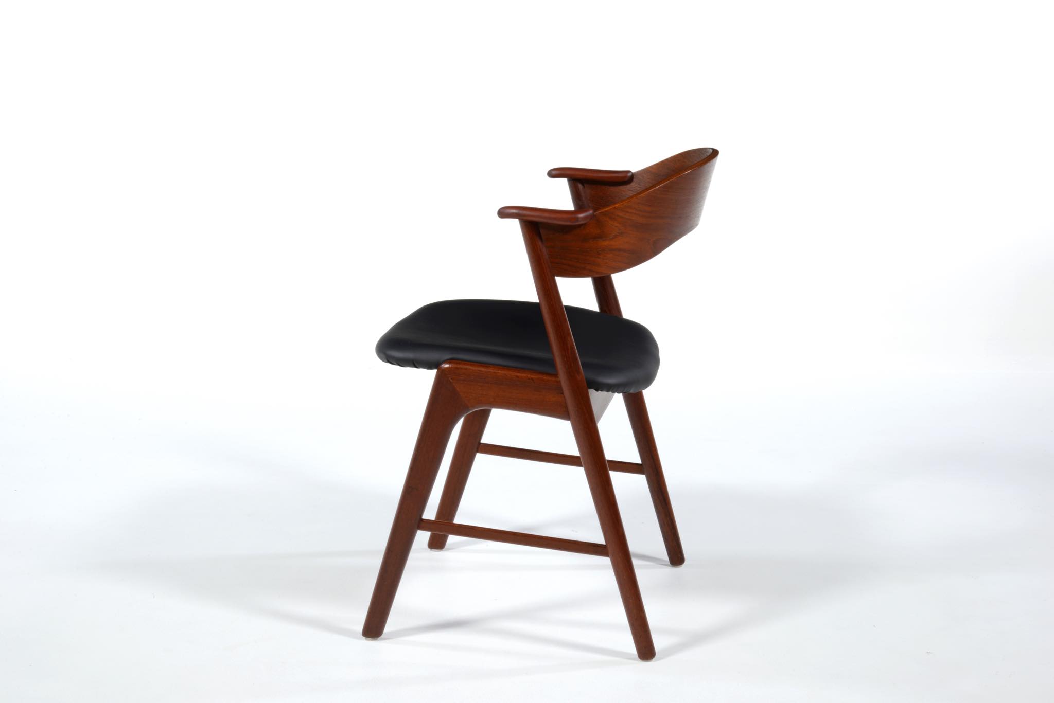 Kai Kristiansen model.32 Dining chairs in Teak｜Luca Scandinavia ...