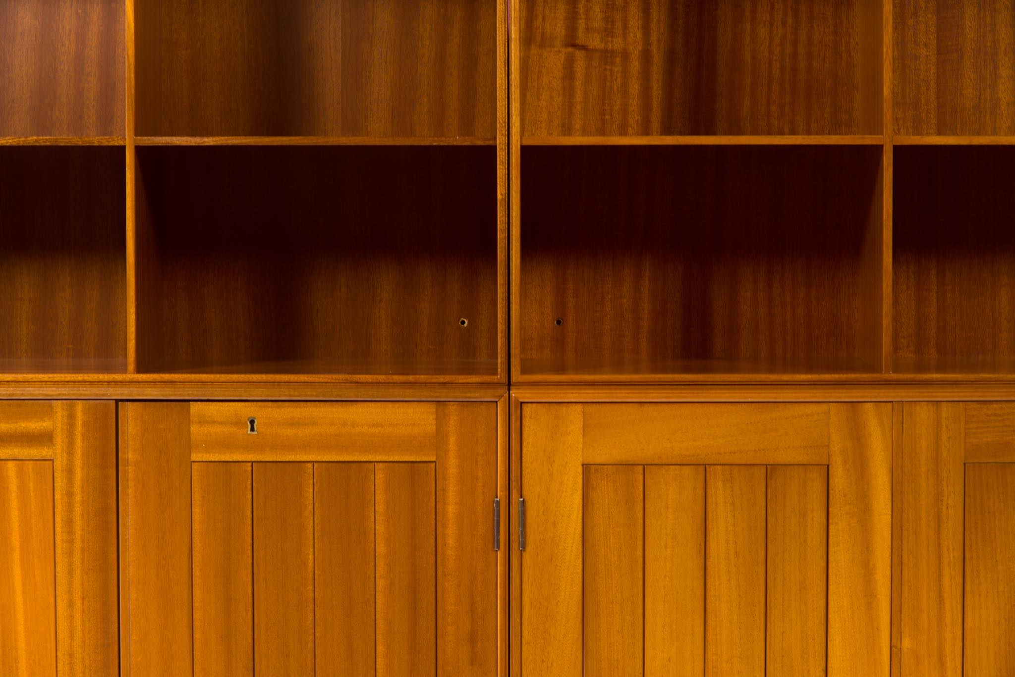 Mogens Koch Bookcase cabinet in Solid Mahogany｜Luca Scandinavia 