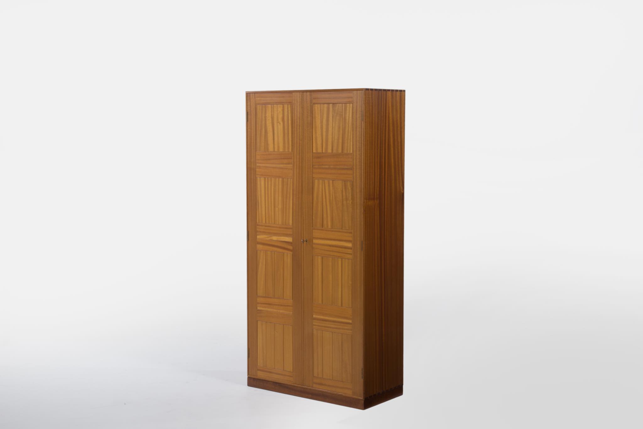 Mogens Koch Wardrobe cabinet in Solid Mahogany｜Luca Scandinavia 