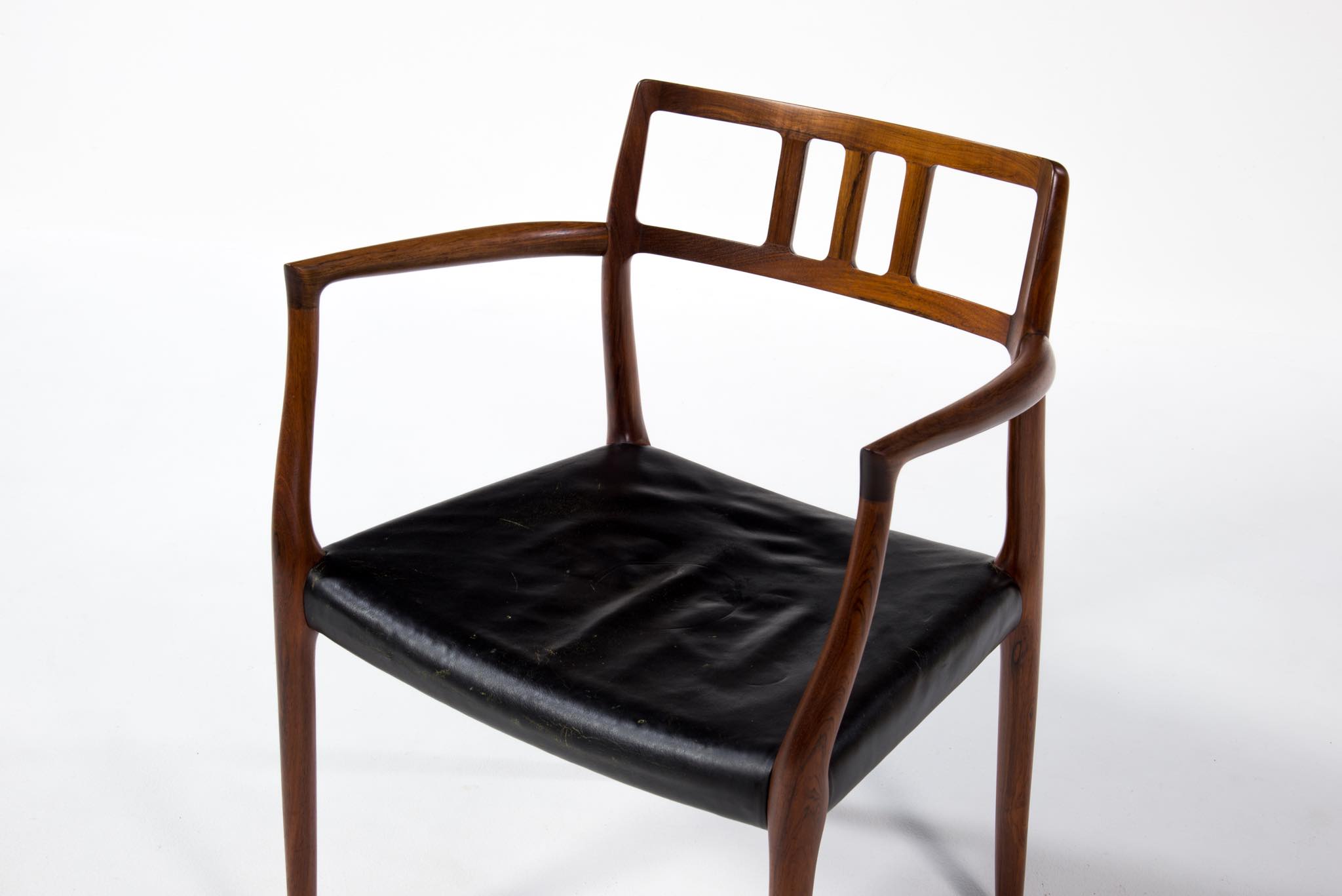N.O. Møller / J.L. Møller “Model 64” Arm chair｜Luca Scandinavia 