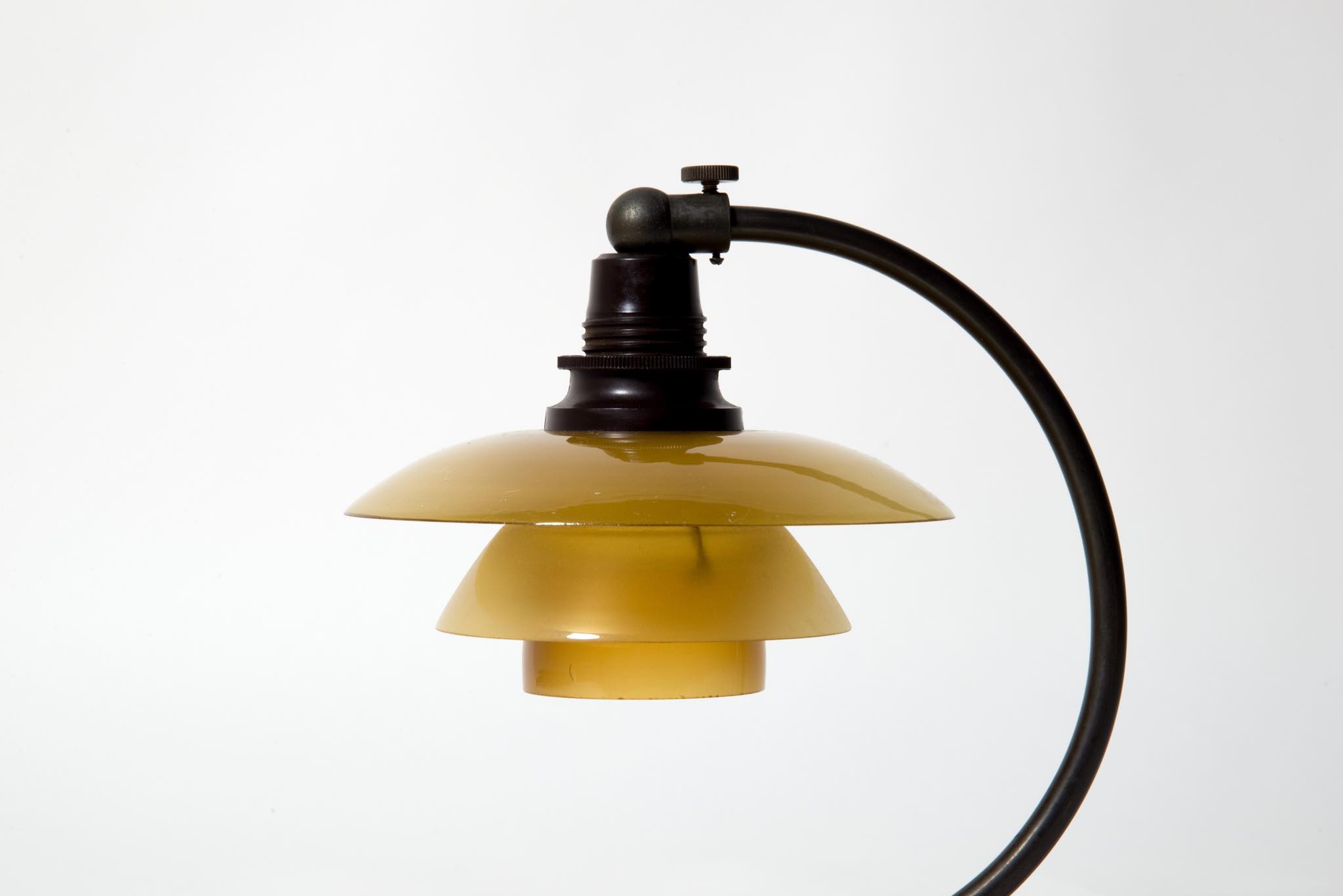 Poul Henningsen PH1/1 Bedside lamp with Amber shade｜Luca 